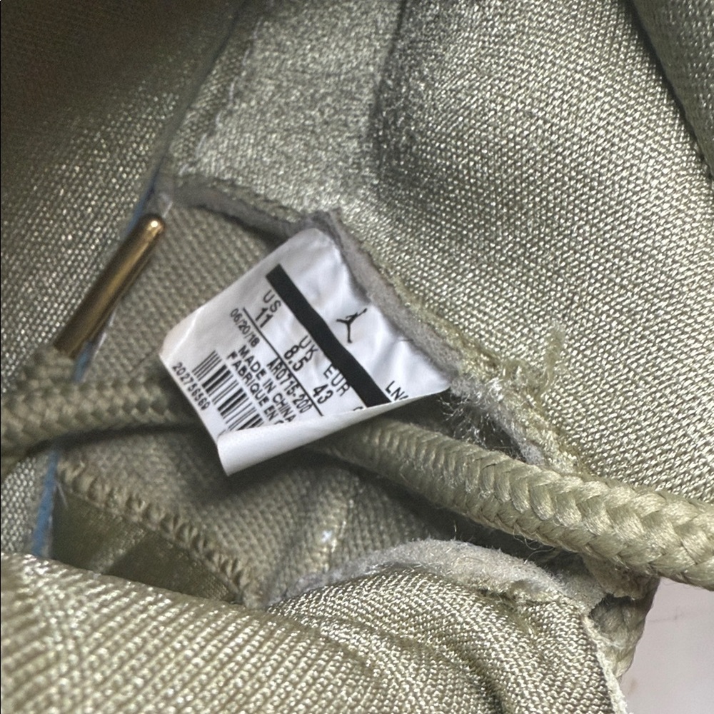 Jordan 11 Retro Olive Lux - Picture 6 of 9